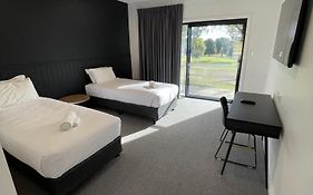 Harden Country Club Motel